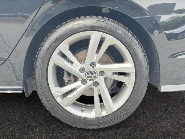 VOLKSWAGEN Golf VIII SW (2024) — foto 19 van 24