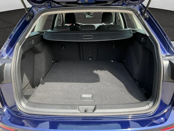 VOLKSWAGEN Golf VIII SW (2021) — foto 20 van 22