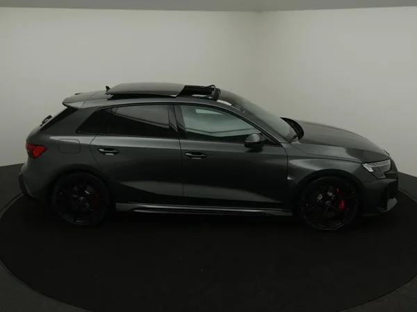 Audi RS3 (2025) — foto 17 van 31