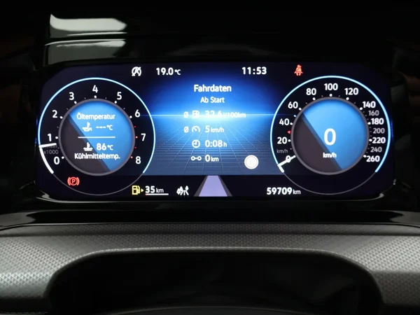Volkswagen Golf (2023) — foto 11 van 25