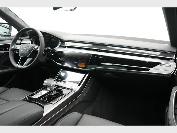 AUDI A8 Long PHEV (2024) — foto 23 van 43