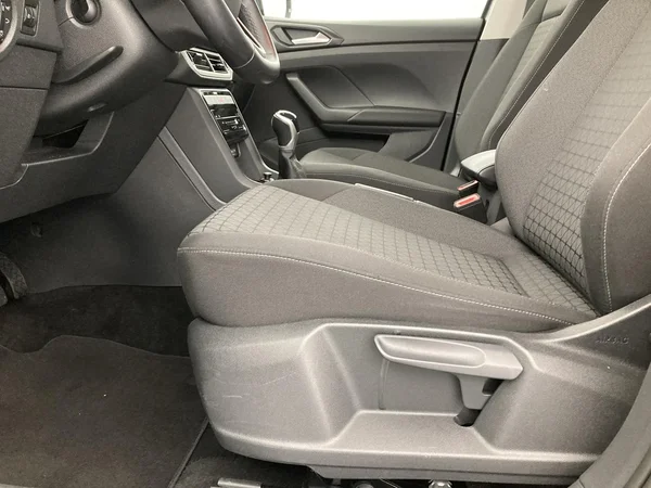 VOLKSWAGEN T-Cross (2023) — foto 14 van 36