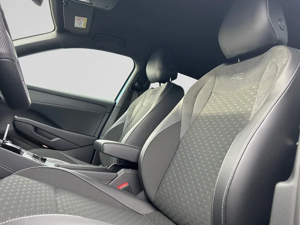 VOLKSWAGEN T-Roc (2026) — foto 12 van 14