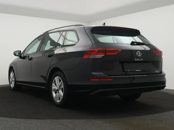 VOLKSWAGEN Golf VIII SW (2022) — foto 18 van 25