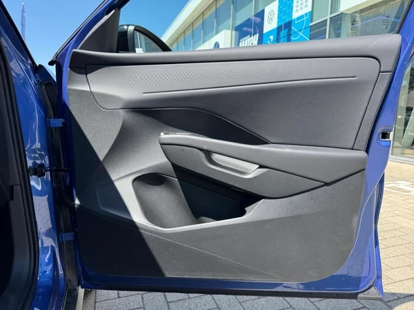 VOLKSWAGEN T-Roc (2026) — foto 23 van 24