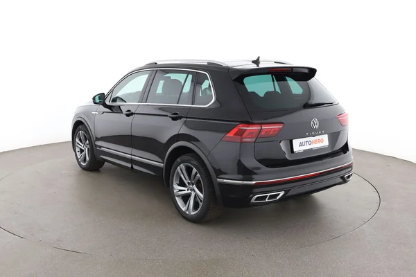 Volkswagen Tiguan (2021) — foto 10 van 16