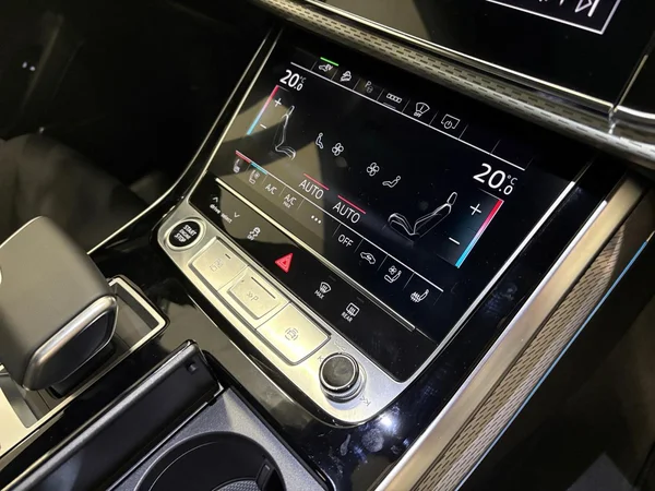 AUDI Q7 e-hybrid (PHEV) (2026) — foto 10 van 19