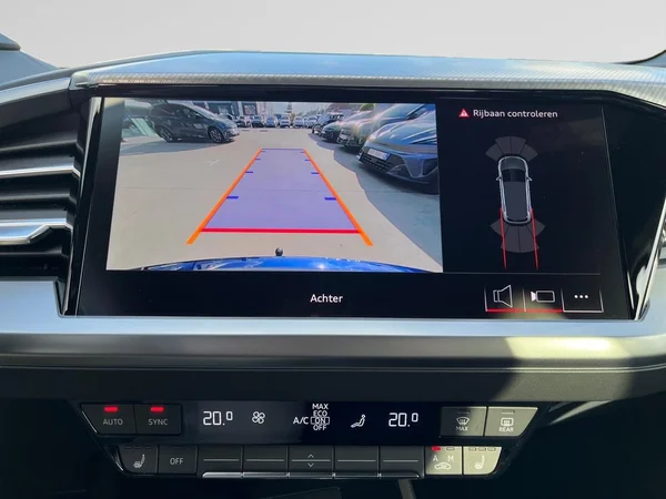 AUDI Q4 e-tron (2025) — foto 6 van 22