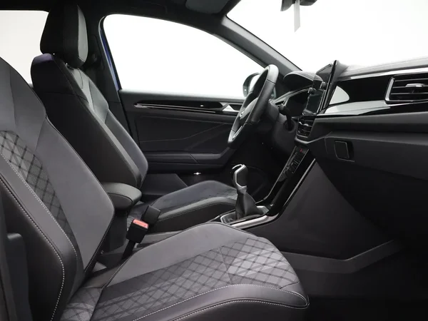 Volkswagen T-Roc (2023) — foto 21 van 26