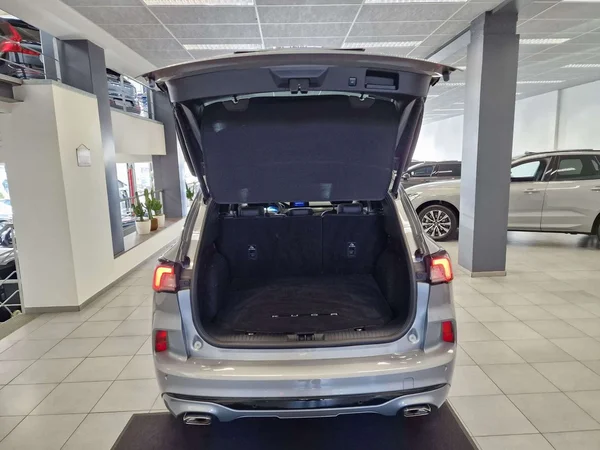 Ford Kuga (2023) — foto 13 van 18