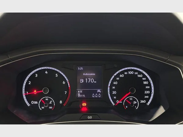 Volkswagen T-Roc (2021) — foto 4 van 28