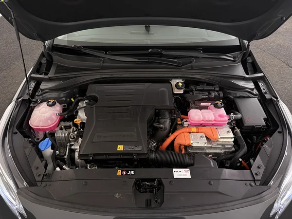 KIA Cee'd (2022) — foto 6 van 30
