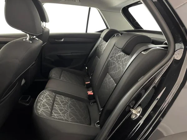 SKODA Fabia (2018) — foto 6 van 17
