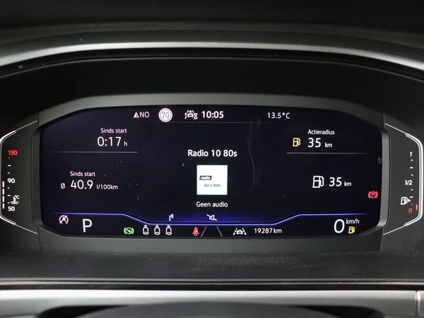 VOLKSWAGEN T-Roc (2025) — foto 3 van 18
