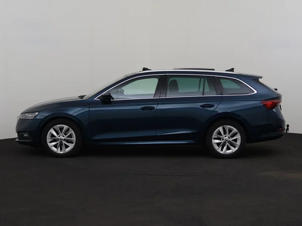 SKODA Octavia (2022) — foto 12 van 33