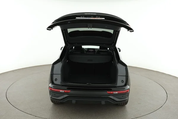 Audi Q5 (2023) — foto 7 van 16