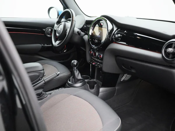 MINI Cooper (2022) — foto 30 van 40