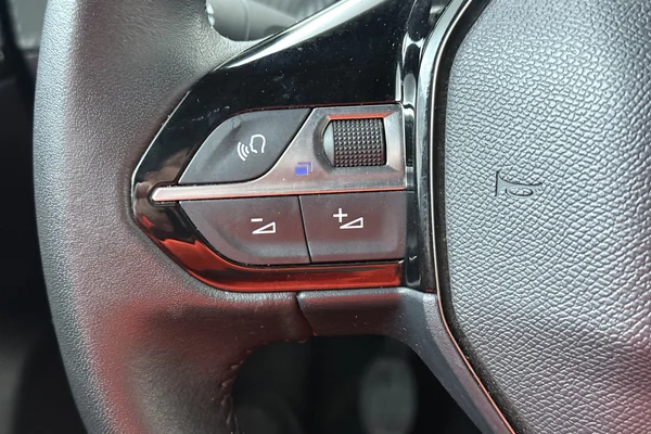 Peugeot 2008 (2025) — foto 6 van 20
