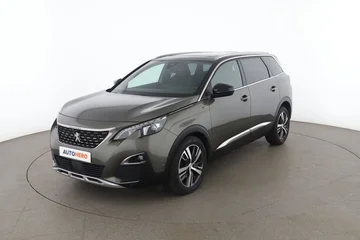 Peugeot 5008 e08158bd-705c-453f-b05e-764142816ed1