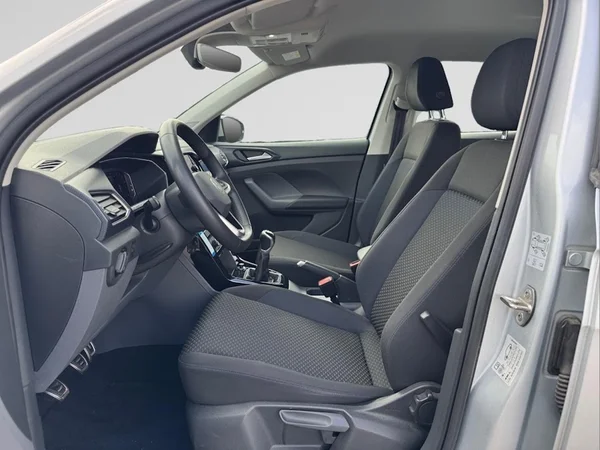 VOLKSWAGEN T-Cross (2020) — foto 10 van 16