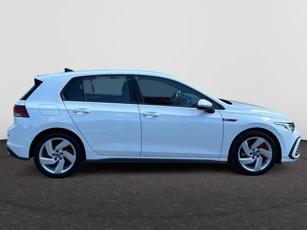 VOLKSWAGEN Golf VIII GTI (2024) — foto 21 van 24
