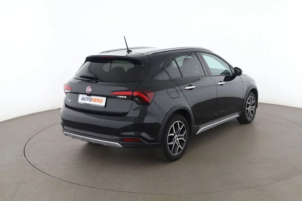 Fiat Tipo (2022) — foto 12 van 16