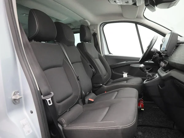 Renault Trafic (2024) — foto 31 van 40