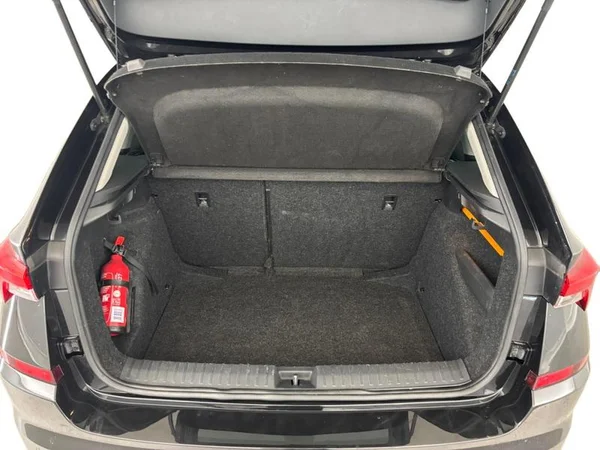 SKODA Kamiq (2021) — foto 9 van 27
