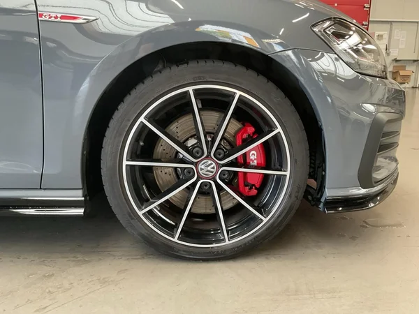 VOLKSWAGEN Golf VII GTI (2019) — foto 15 van 22