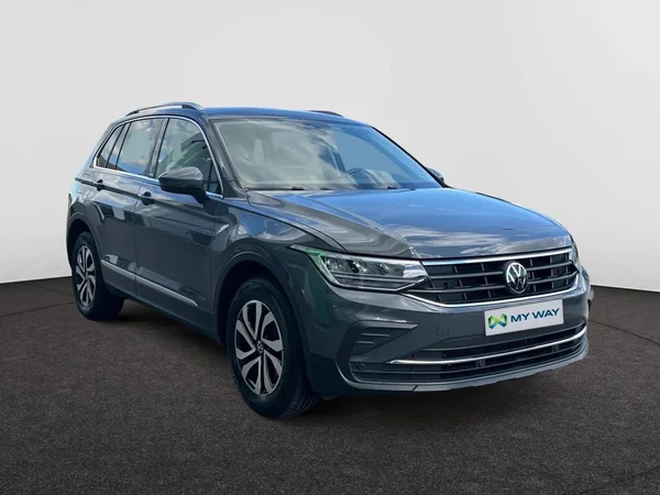VOLKSWAGEN Tiguan (2022) — foto 4 van 21
