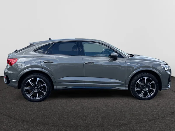 AUDI Q3 Sportback (2025) — foto 18 van 20