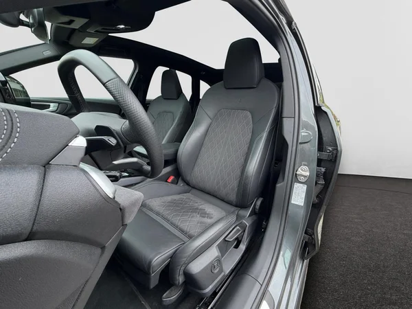 AUDI A5 Avant (2025) — foto 2 van 23