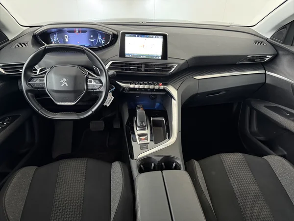 PEUGEOT 5008 (2020) — foto 23 van 23