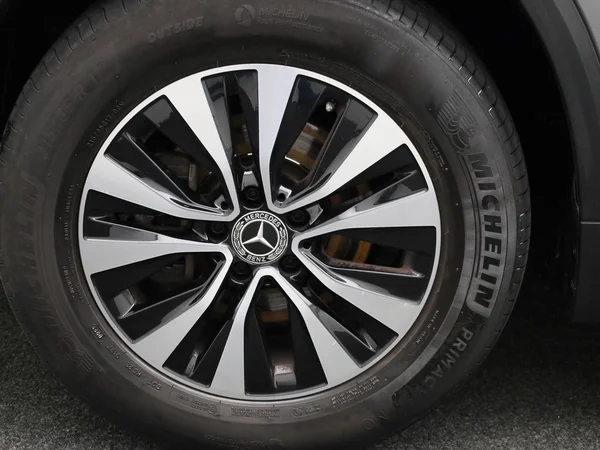 Mercedes-Benz GLA (2022) — foto 4 van 41