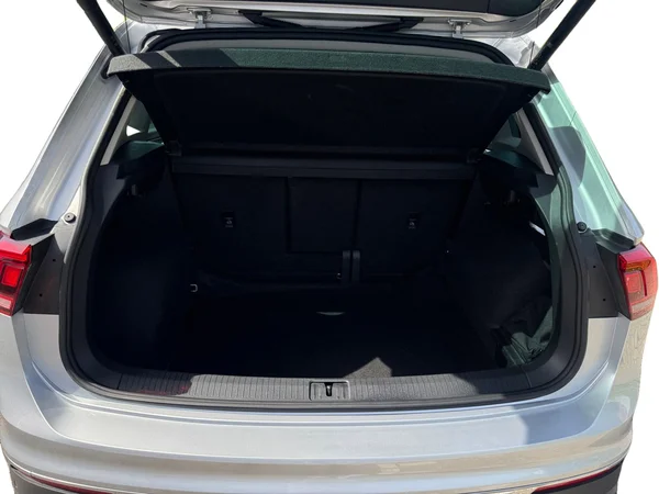 VOLKSWAGEN Tiguan (2022) — foto 16 van 23