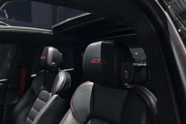 Porsche Macan (2024) — foto 31 van 44