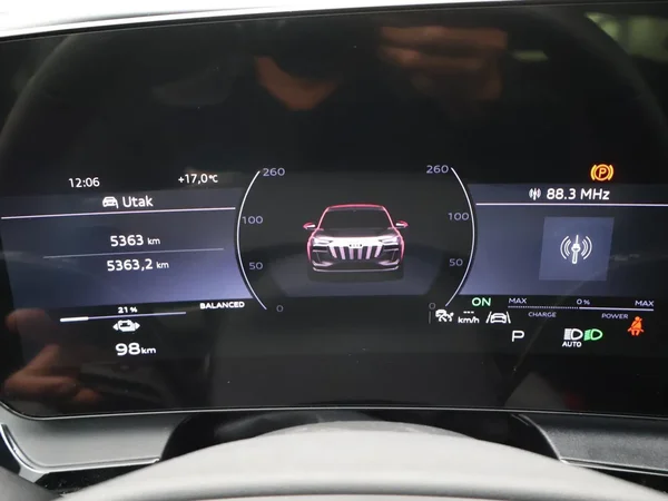 Audi Q6 e-tron (2026) — foto 19 van 29