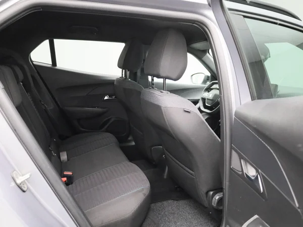 Peugeot 2008 (2023) — foto 27 van 40