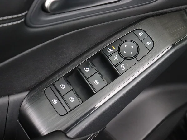 NISSAN Qashqai (2023) — foto 18 van 27