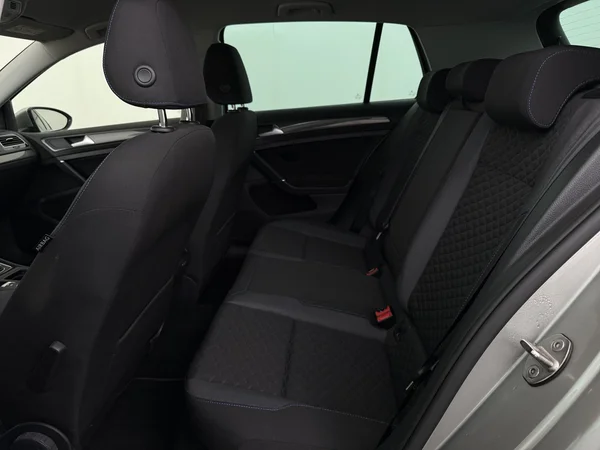 VOLKSWAGEN Golf (2018) — foto 5 van 27