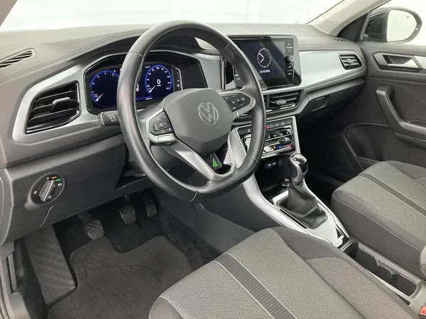 VOLKSWAGEN T-Roc (2024) — foto 14 van 36
