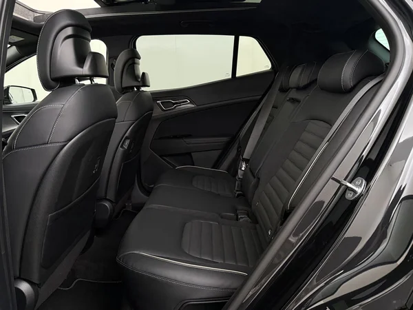 KIA Sportage (2023) — foto 5 van 31