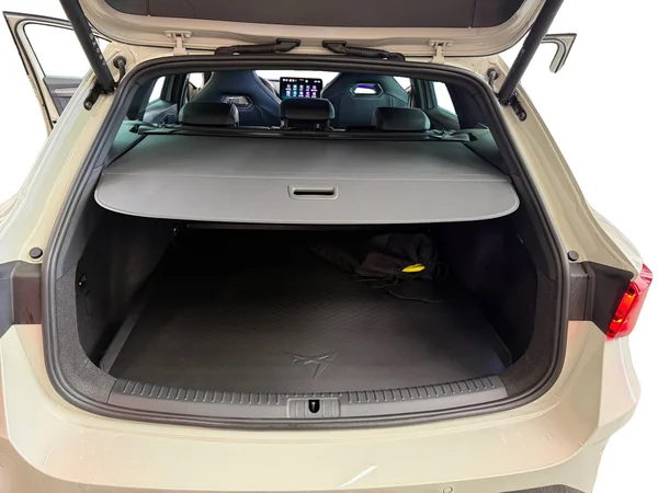 CUPRA Leon ST e-Hybrid (PHEV) (2026) — foto 2 van 24