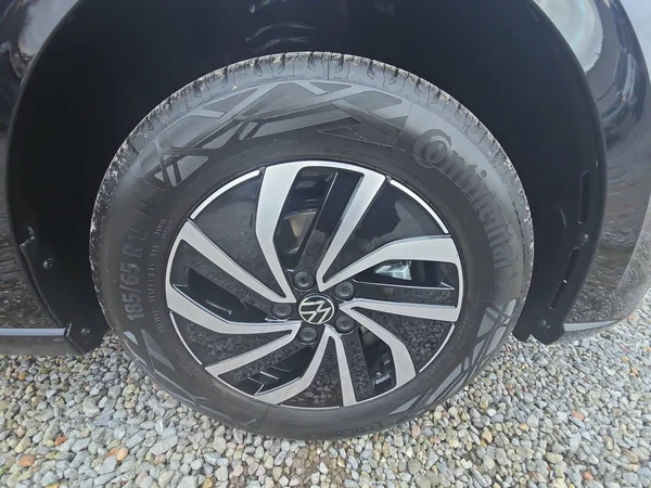 VOLKSWAGEN Polo (2026) — foto 24 van 24