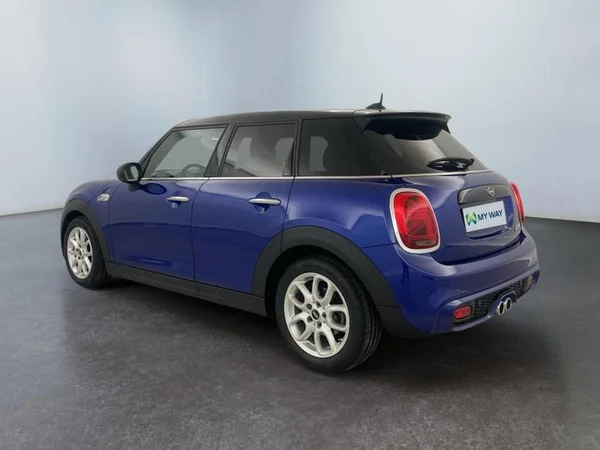 MINI Mini 5 Doors (F55) (2018) — foto 25 van 27