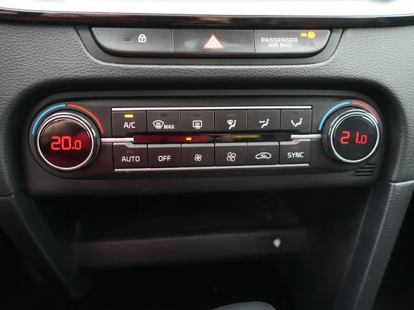 Kia cee'd (2024) — foto 9 van 22