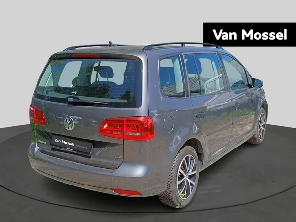Volkswagen Touran (2012) — foto 11 van 16