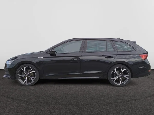 SKODA Octavia Combi Dsl (2025) — foto 12 van 31