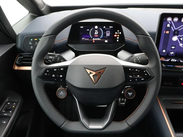 CUPRA Born (2025) — foto 13 van 24
