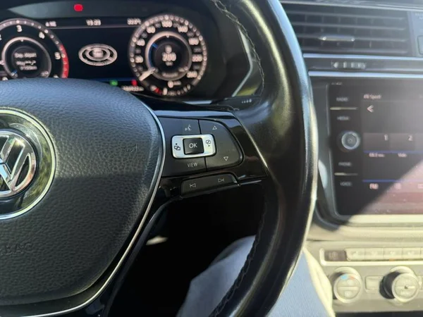 VOLKSWAGEN Tiguan Dsl (2019) — foto 11 van 26